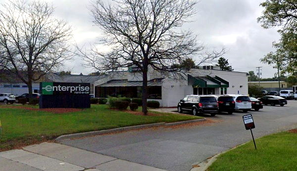 A&W Restaurant - Waterford - 6175 Highland Rd (newer photo)